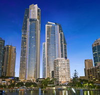 Holiday Holiday Circle On Cavill Apartments