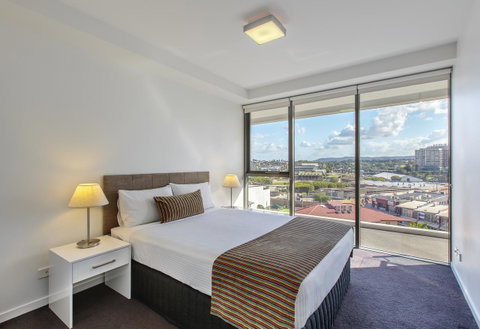 Code Apartments - Accommodation Coffs Harbour 4
