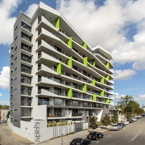 Code Apartments - Accommodation Coffs Harbour 8