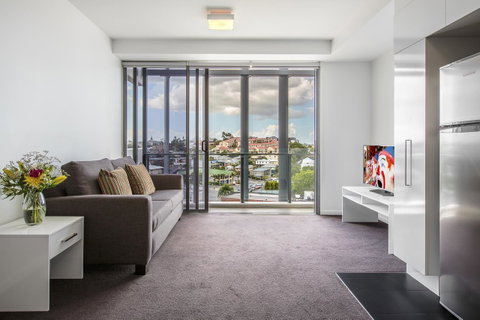 Code Apartments - Accommodation Coffs Harbour 15