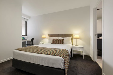 Code Apartments - Accommodation Coffs Harbour 9