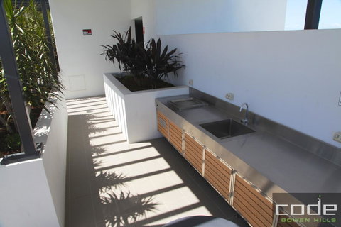 Code Apartments - Accommodation Coffs Harbour 28