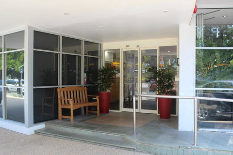 Madison Tower Mill Hotel - Accommodation Coffs Harbour 1