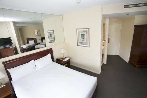 Madison Tower Mill Hotel - Accommodation Coffs Harbour 9