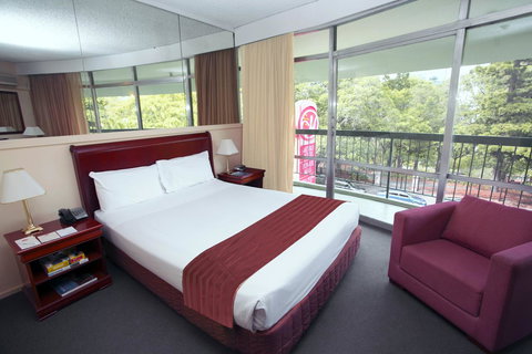 Madison Tower Mill Hotel - Accommodation Coffs Harbour 4