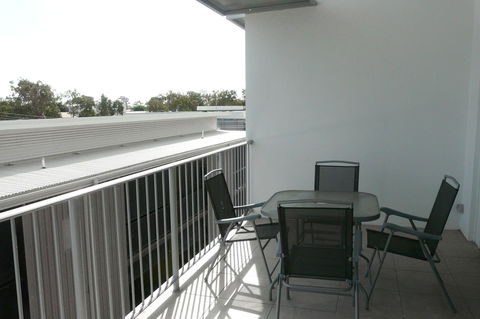 Monterey Apartments Moranbah - Accommodation Coffs Harbour 2