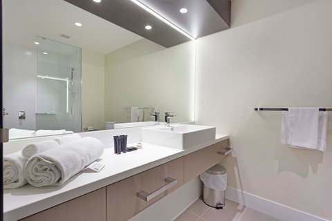 Calamvale Hotel Suites And Conference Centre - Accommodation Coffs Harbour 25