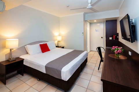 Hides Hotel - Accommodation Coffs Harbour 3