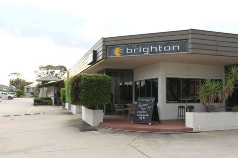 Brighton Hotel - Accommodation Coffs Harbour 0