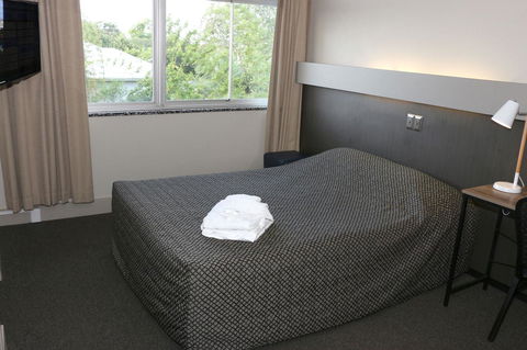 Brighton Hotel - Accommodation Coffs Harbour 1