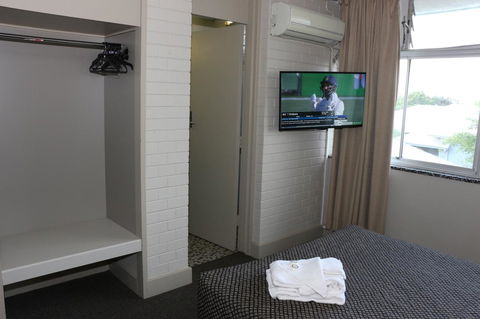 Brighton Hotel - Accommodation Coffs Harbour 9