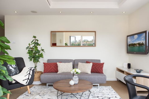 Waterside Mosman Bay Apartment W Stunning Views - Accommodation Coffs Harbour 1