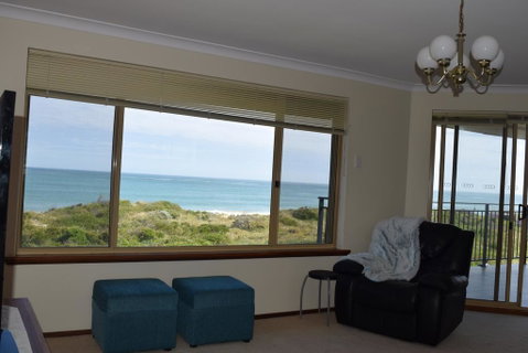 Watersun Beach House - Accommodation Coffs Harbour 0