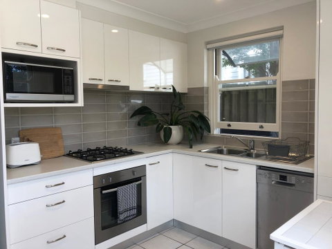 Waterview Cottage - Accommodation Coffs Harbour 0