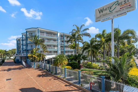 White Crest Luxury Apartments - Accommodation Coffs Harbour 0