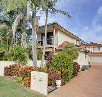 White Horses 7A Achilles Street - Accommodation Coffs Harbour