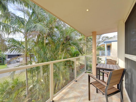 White Horses, 7A Achilles Street - Accommodation Coffs Harbour 1