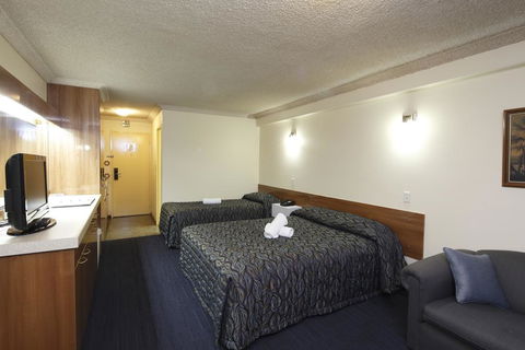 Windsor Lodge - Accommodation Coffs Harbour 1