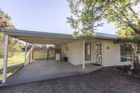 Woongara Cottage - Pet Friendly Country Retreat - Accommodation Coffs Harbour 3