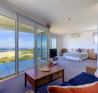WYTONIA 3 PENTHOUSE - Accommodation Coffs Harbour