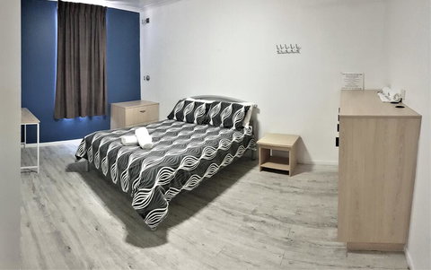 Yamba Central Hotel And Backpackers - Accommodation Coffs Harbour 1
