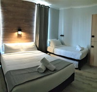 Yamba Central Hotel and Backpackers - Accommodation Coffs Harbour