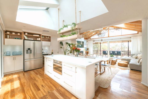 Yallingup Valley Retreat - Accommodation Coffs Harbour 0