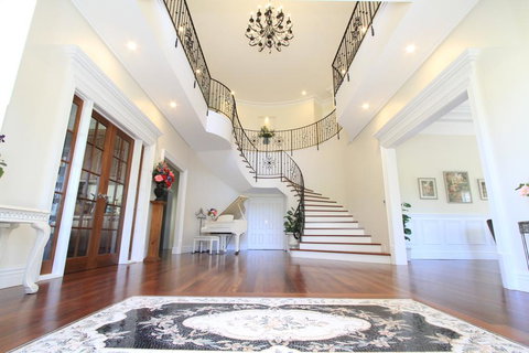 Yatahlia Manor Luxury Homestay - Accommodation Coffs Harbour 2