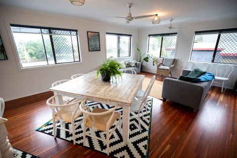 Yeppoon Beachhouse - Accommodation Coffs Harbour 2