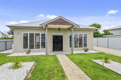 Zaahira House - Accommodation Coffs Harbour 0