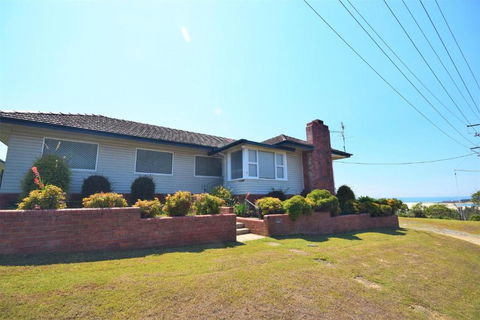 13 High Street - Accommodation Coffs Harbour 0
