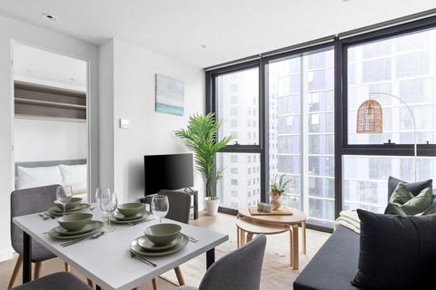 A 2BR Apt Near Melbourne Central & QV Market - Accommodation Coffs Harbour 0