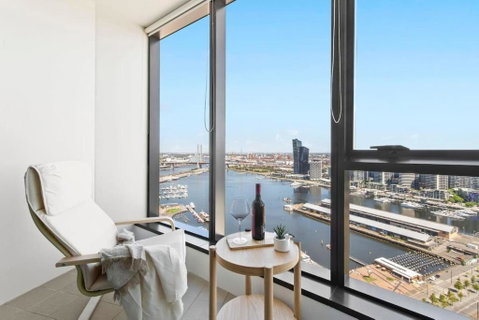 A 2BR Apt With Amazing Harbor Views FREE Parking - Accommodation Coffs Harbour 0