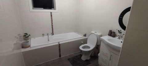 A Cosy Villa, Close To All Essentials - Accommodation Coffs Harbour 3