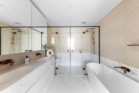 A Cozy 2BR Apt At Sapphire By The Gardens - Accommodation Coffs Harbour 2