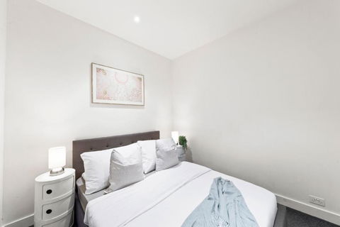 A Cozy & Lovely 2BR Apt Near Melbourne Central - Accommodation Coffs Harbour 4