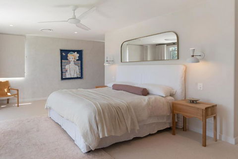 A Slice Of Paradise, Newly Transformed Avalon House With Breathtaking Views - Accommodation Coffs Harbour 4