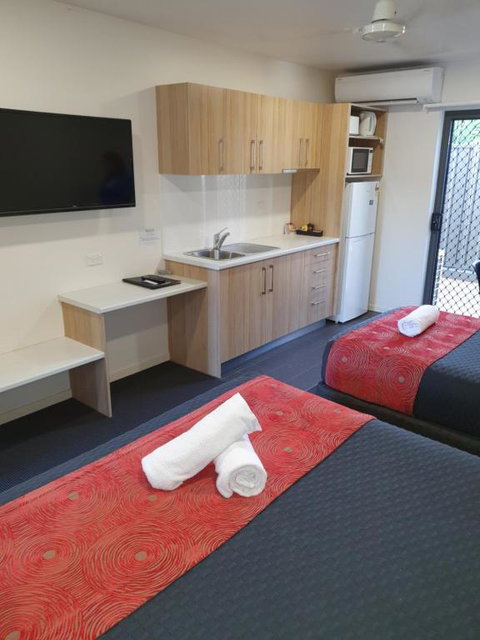 Abode37 Motel Emerald - Accommodation Coffs Harbour 2