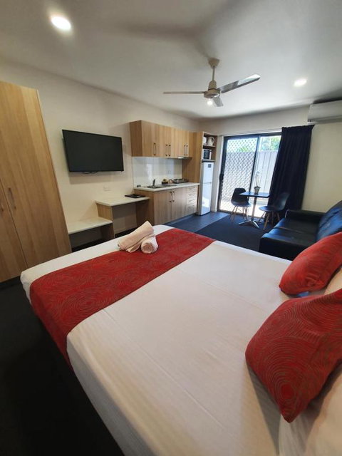 Abode37 Motel Emerald - Accommodation Coffs Harbour 1