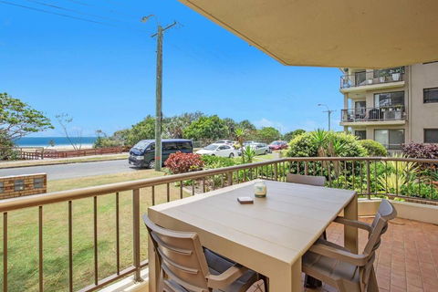 Absolute Beachfront Apartment! - Accommodation Coffs Harbour 0