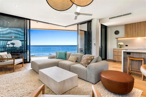 Absolute Beachfront Luxury Apartment - Accommodation Coffs Harbour 0