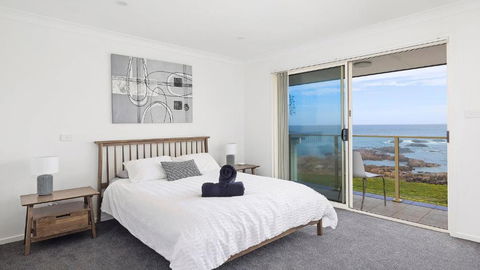 Absolute Waterfront Anna Bay - Accommodation Coffs Harbour 1
