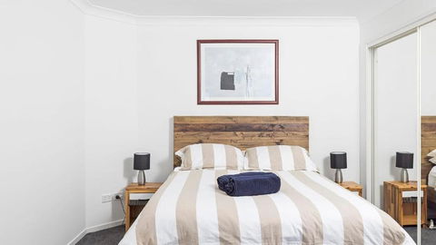 Absolute Waterfront Anna Bay - Accommodation Coffs Harbour 3