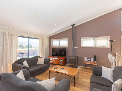Acacia 5 2 Kirwan Close - Accommodation Coffs Harbour 1