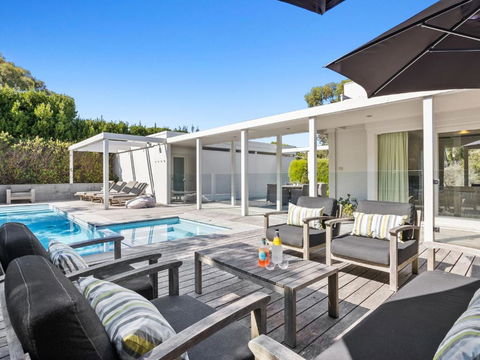 Acacia Portsea - Accommodation Coffs Harbour 2