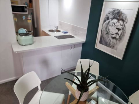 Accommodation Sydney City Centre 1 Bedroom Apartment With Balcony - Accommodation Coffs Harbour 2