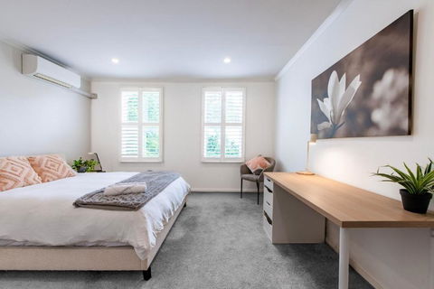 Ace Your Stay - Pool, Gym & Tennis In One Place! - Accommodation Coffs Harbour 2
