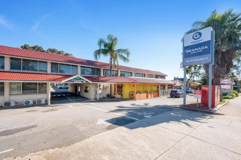Adelaide Granada Motor Inn - Accommodation Coffs Harbour 2