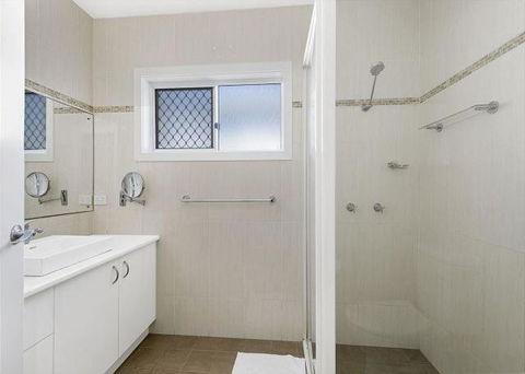 Adrift, 5B Scott Street - Accommodation Coffs Harbour 3