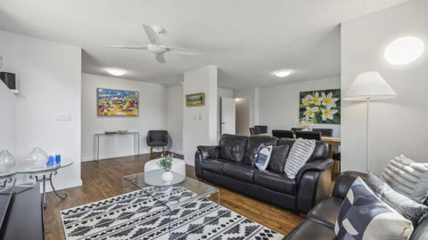 Affordable, Pet Friendly, Pool, Tennis, Beach - Accommodation Coffs Harbour 2
